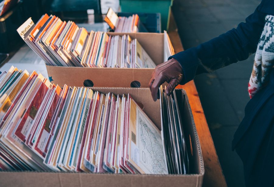 UK vinyl album sales hit record high in 2019